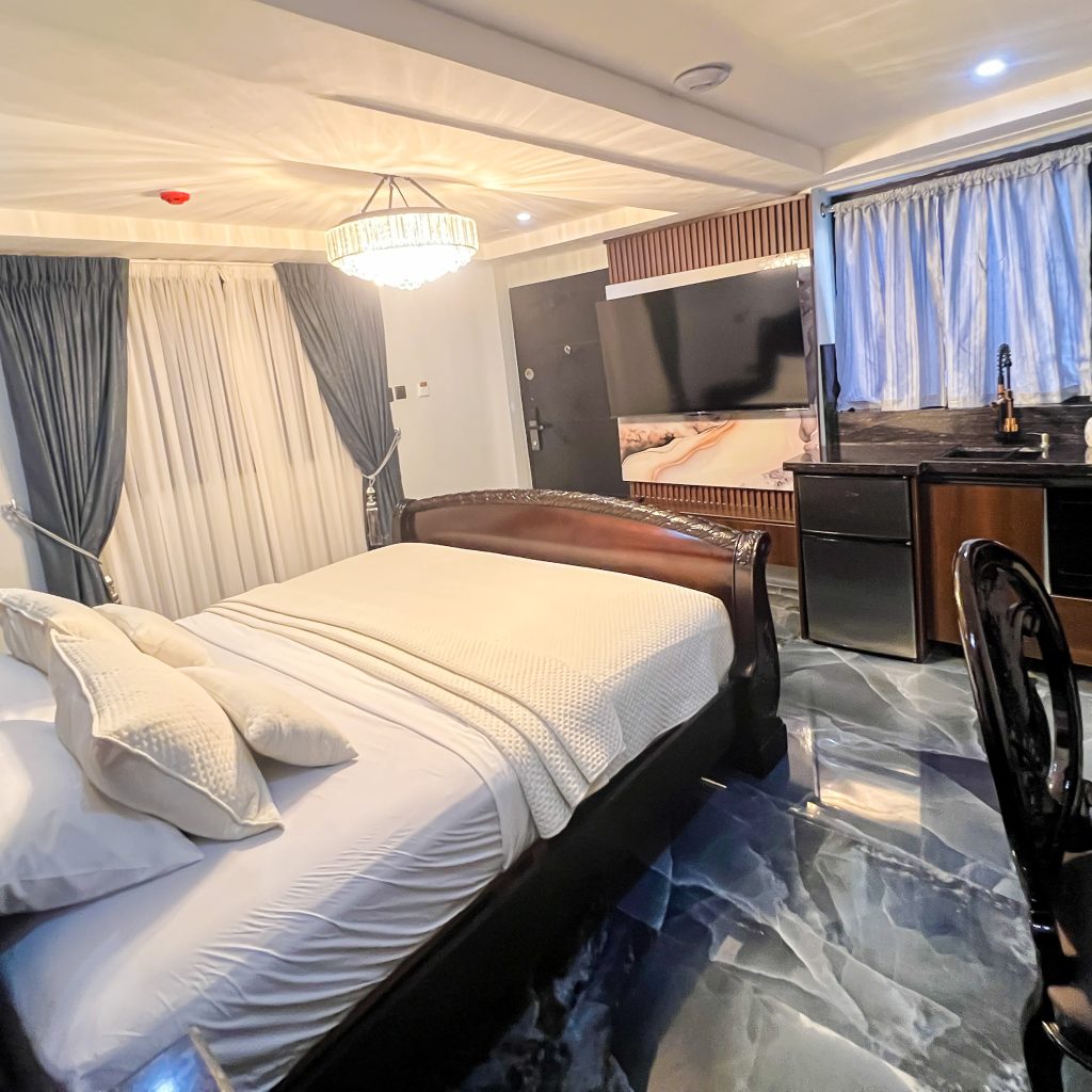 Deluxe Standard Deluxe Standard at AfriBella Luxury Suites, Kumasi, Ghana, photo 4