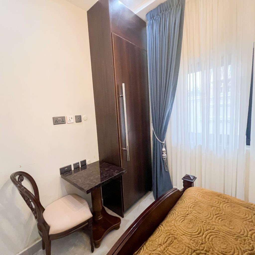 Deluxe Superior Deluxe Superior at AfriBella Luxury Suites, Kumasi, Ghana, photo 4
